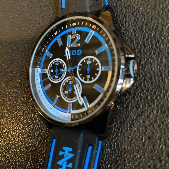 IZOD NWOT ACCUTIME WATCH 24-22 - Picture 2 of 7